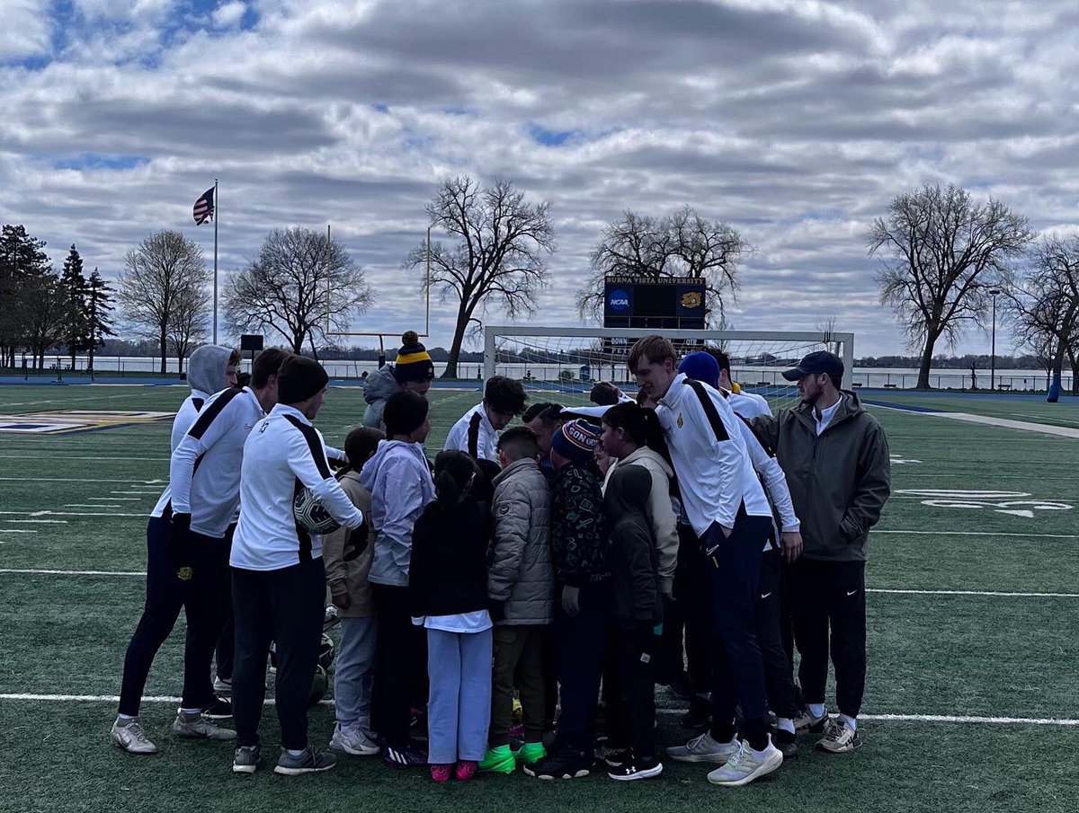 BVUMSoccer's tweet photo. Had a blast hosting our third annual Youth Soccer Day! Thanks to everyone that came out to celebrate with @bvumsoccer this morning! #BeaversBuild #BeaverNation #FutureBeavers https://t.co/0k2iAPOu0H