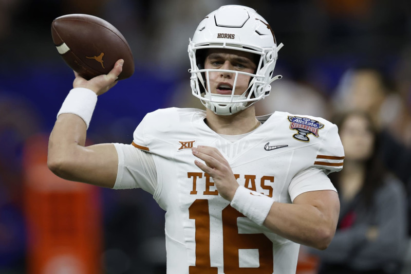 nflrums's tweet photo. Texas Arch Manning today in SPRING game: 🔥🔥

 • 17/21
 • 80.9% completion % 
• 343 yards
 • 3 TD https://t.co/Qsu33TtOaz