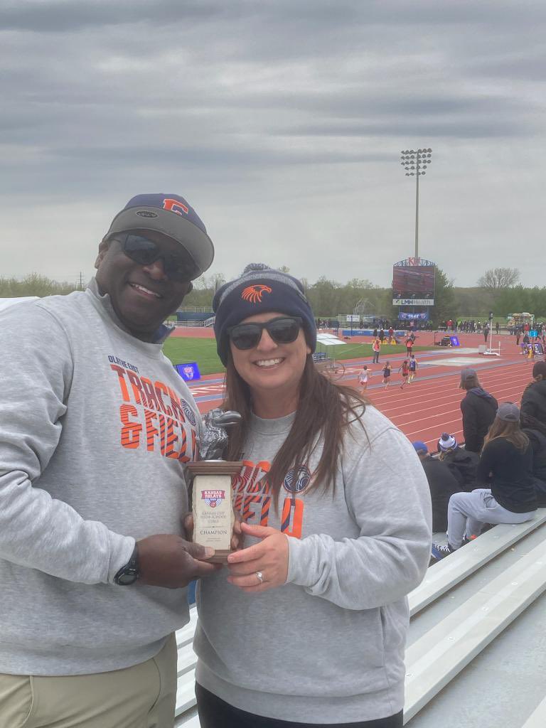 Congratulations to the Lady Hawk track and field team and Coach Porter and Coach Pauly. They are leaving the KU Relays with the Kansas Cup, given to the girls team from the state of Kansas that scored the most points. Hawk proud! @OlatheEastHawks @OlatheEastTrack