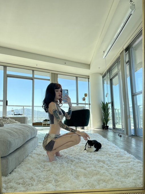 Y&rsquo;all we&rsquo;ve almost had my best month ever on OF this month 😭 it&rsquo;s on sale for the next 10 people only<a href="/tag/mvsales"class="tags"><span>#mvsales</span></a>