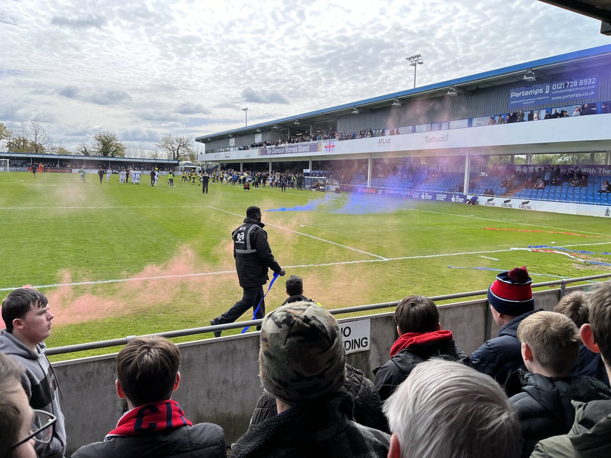 geoffclphm's tweet photo. Solihull Moors v York City. Staying up! #YCFC #ForzaYork https://t.co/FrmcDJzQjU