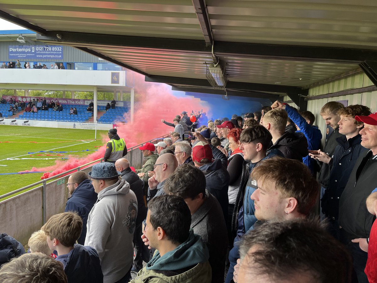 geoffclphm's tweet photo. Solihull Moors v York City. Staying up! #YCFC #ForzaYork https://t.co/FrmcDJzQjU