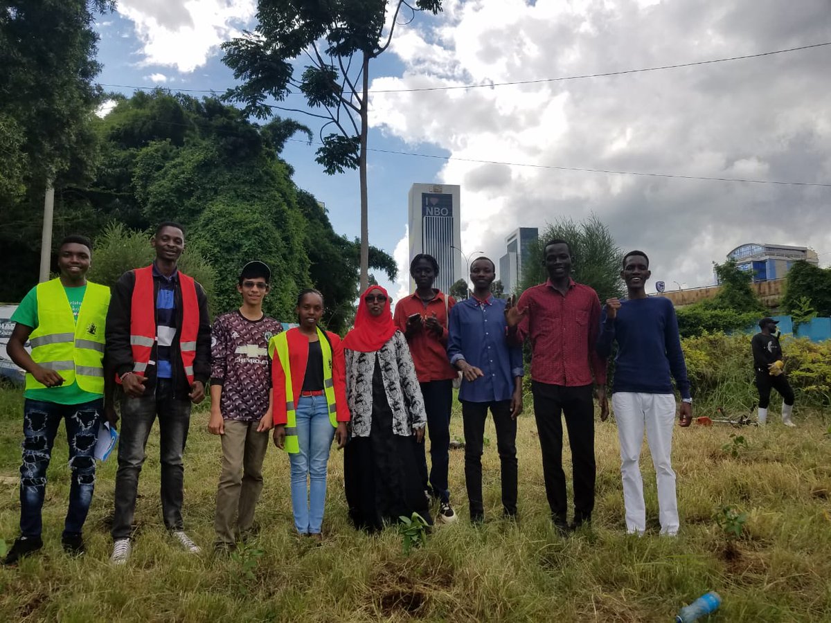 Joined @_UoNEC for tree growing  at there institutions @uonbi  where we planted 40 indigenous  and fruit  tree seedlings  in contribution  to National  government target  of #15billiontrees ,for ecosystem restoration  and promoting  food security .
@k_iuesa 
@YouthinForestry