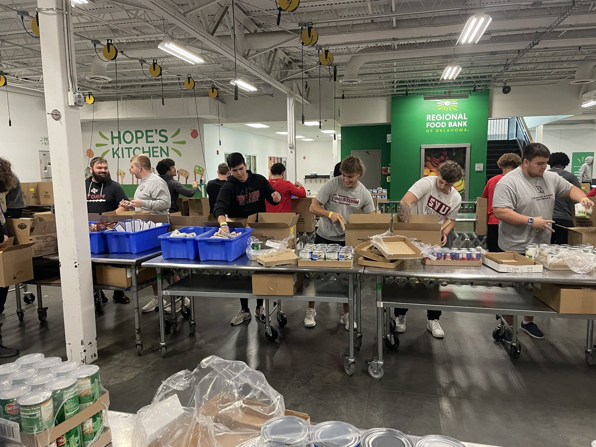 SNUFootball's tweet photo. Thanks to @rfbo for having us again!

1,094 boxes to feed the state of Oklahoma!

#LiveLast #BoltsUp⚡️ https://t.co/YW2tuOjJIT