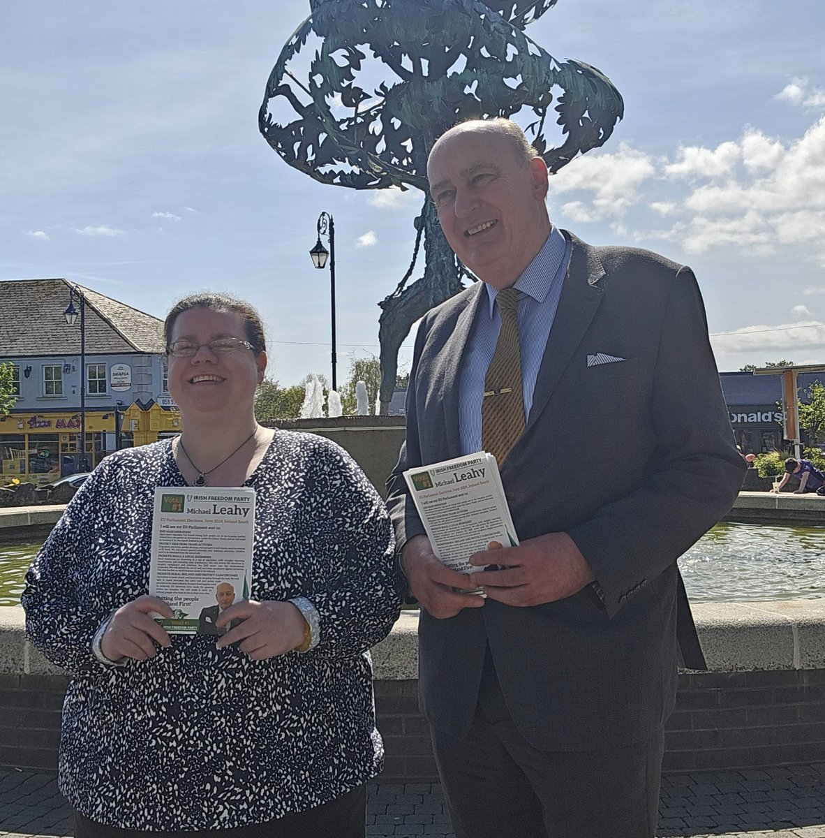 In front of the Liberty Tree,  Carlow, with our great Carlow LEA candidate , Orla Donohue. These elections will decide whether Ireland can hold on to the Liberty we received
 Orla is a great patriot. Give her your No 1 on June 7th, and vote Irish Freedom Party No 1 in the Euros.