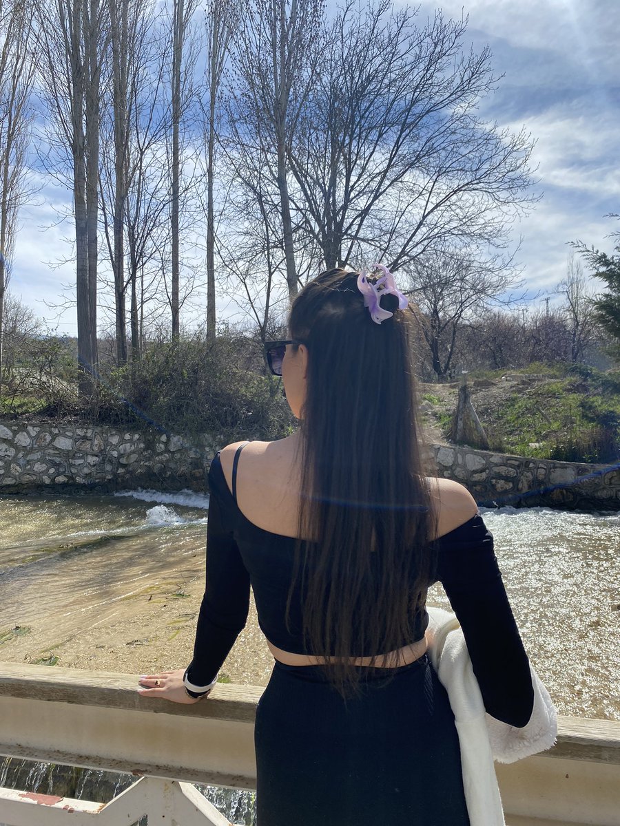 ilaydakesmenn's tweet photo. 🌸 https://t.co/mVSbyVIdhI