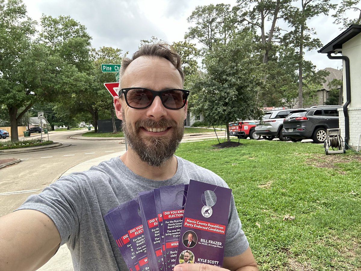 Grateful for @HarrisCountyRP and @HoustonYR for organizing a block walk today for the HCAD Election. 

Early Voting starts Monday, 4/22.

To find your nearest polling location go here:

harrisvotes.com/Vote-Centers

All registered voters in Harris County can vote in this election.