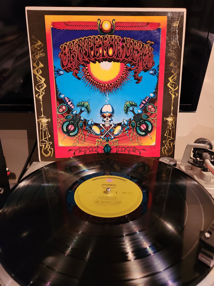 SpinVinyl1's tweet photo. Happy 420!
Once again the powers of the herb open up the mind
Seek deep inside tell me what you find
Come on..
#BobMarleyAndTheWailers #NattyDread #CypressHill #TemplesOfBoom #GratefulDead #Aoxomoxoa #Happy420 #vinylrecords https://t.co/9y2kVZOxf5