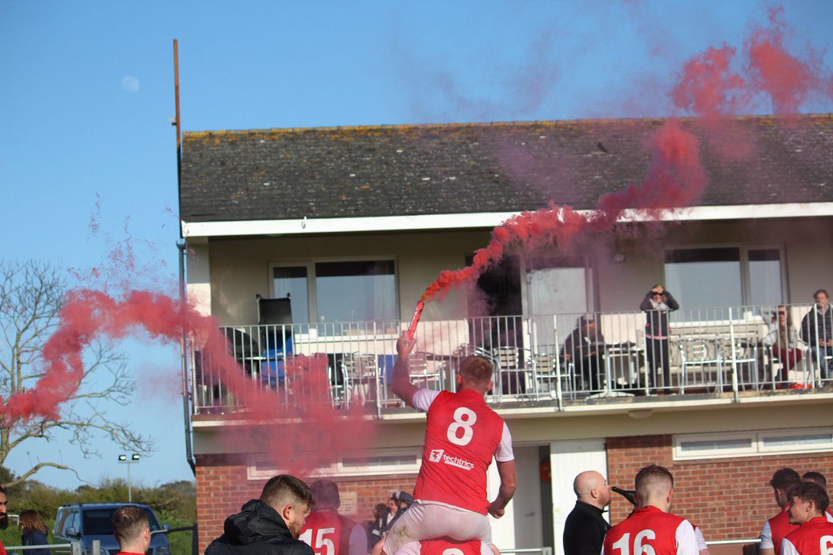 𝗖𝗛𝗔𝗠𝗣𝗜𝗢𝗡𝗦: Huge congratulations to our C team Management & Players for winning Championship 2 and going invincible this season 🙌🏻🏆👊