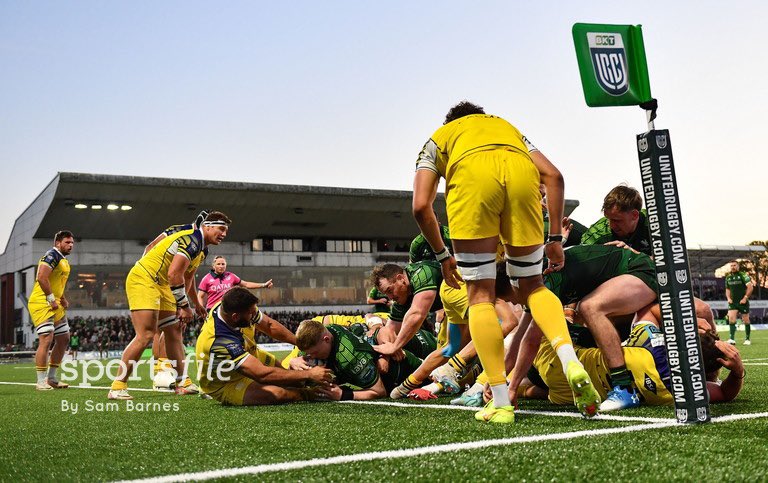 Connacht score 8 tries as they demolish Zebre to keep their URC knock-out hopes alive! #CONvZEB #URC