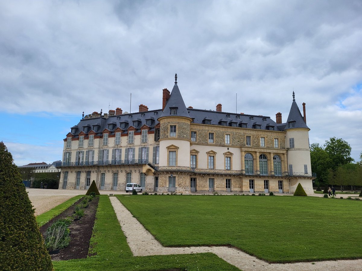 #cloudscape 
☁️🥶 Château de Rambouillet // Rambouillet castle.
#France.