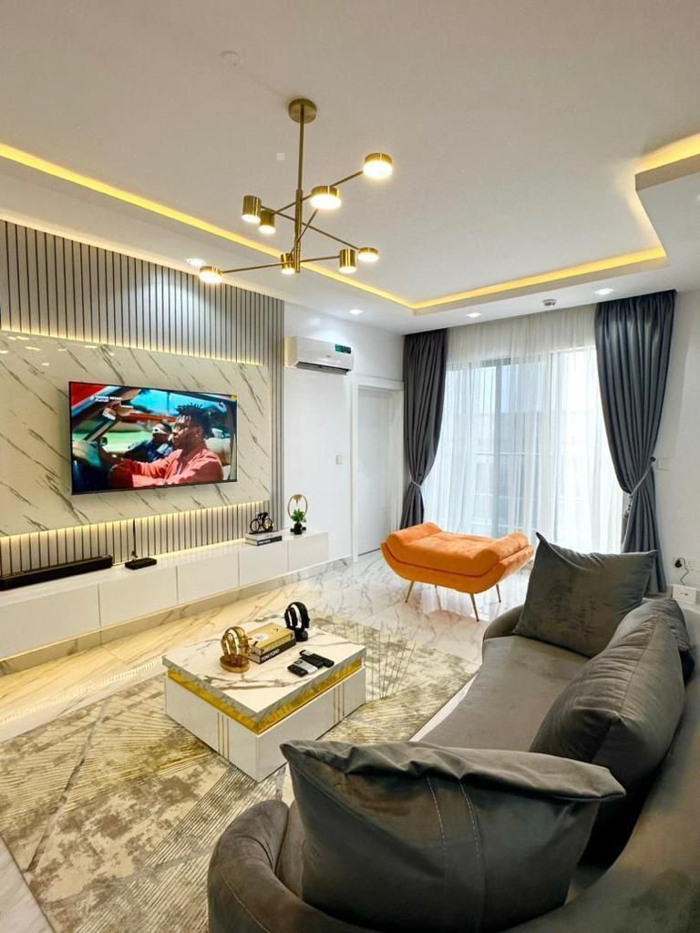 gfirst56's tweet photo. Available Shared Apartment…

Fully furnished 2Bedroom Apartment is now a shared apartment..

Just 1 Bedroom remaining

Monthly rent:350k

Service charge: 58k per month 

Agency; 10%

Legal; 10%

Caution: 500k 

Location; Ilasan, Lekki

Please send a Dm for more info…08188747694 https://t.co/QB15q8XoDb