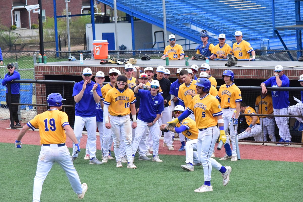 .@MSUEaglesBsball scored 10 unanswered runs in the late innings to even the series Saturday, powered by home runs from Roman Kuntz & Ryley Preece, who have homered in back-to-back games. Recap: bit.ly/3W2SFn7 #SoarHigher