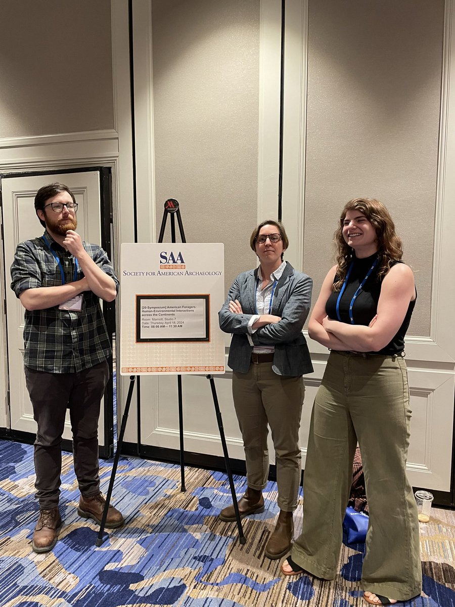 And lastly, Beth Potter gave a talk on lithic technology at the Kanorado locality #SAA2024 ⚜️