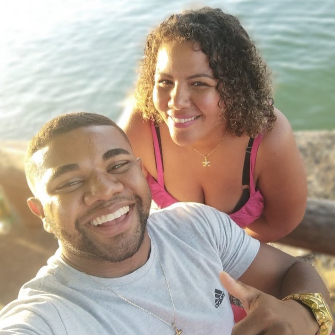 sboficial's tweet photo. Imagina ter torcido pra isso... Essa culpa eu não carrego!

Mani, ex-exposa de Davi, expõe que o vencedor do #BBB24 a tratou como um produto e que descobriu em rede nacional através dele que seu status de relacionamento havia mudado. https://t.co/SNxycaPOSZ