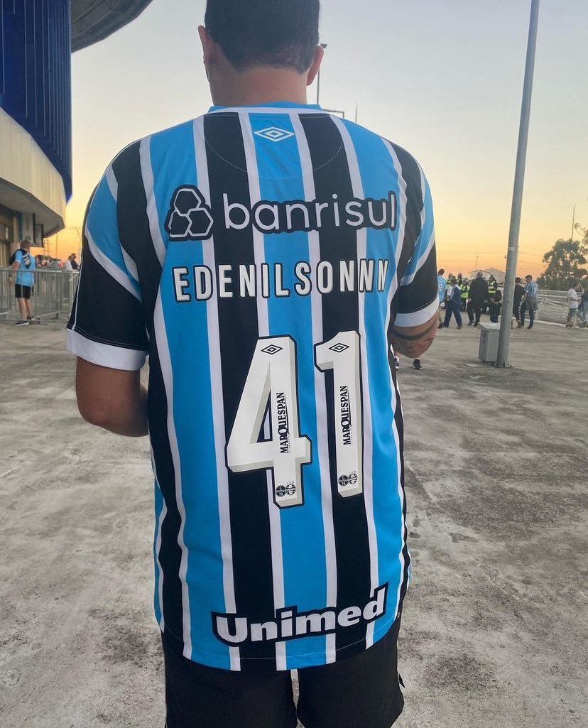 soccergfbpa's tweet photo. A nossa torcida é foda kkkkkkkkkkkk https://t.co/CtTEF24xml
