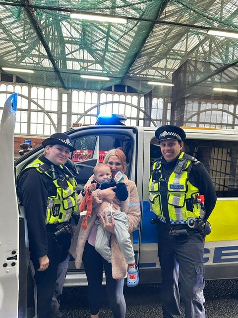 Yesterday we met the lovely Ellis and his parents, Ellis is 1 in 100 children in the UK every year to be diagnosed with Neuroblastoma. Ellis put a smile on all the officers faces, even when his mum showed us a photo of him in his own tiny police uniform! 🚔