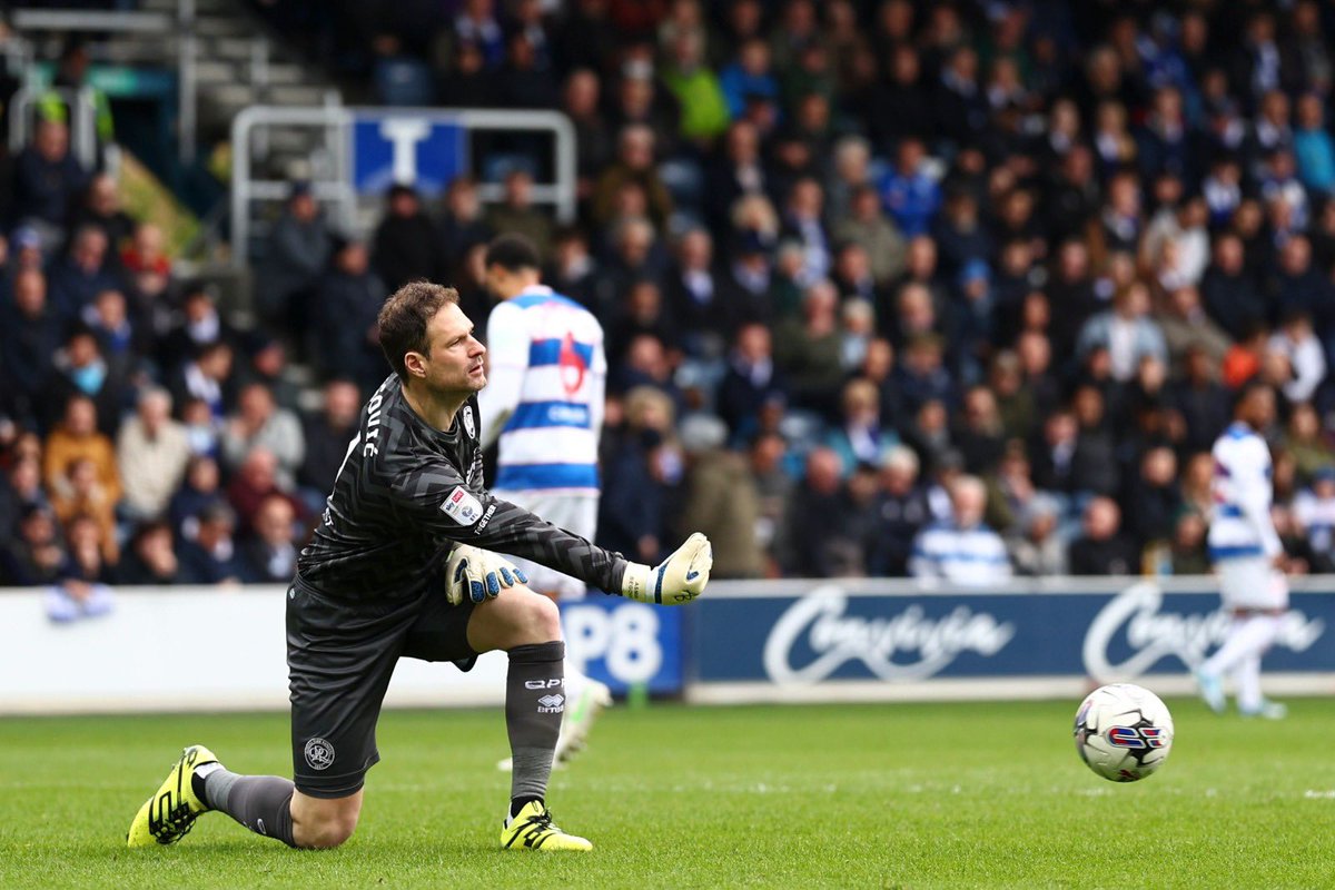 A big win for us today. Incredible effort by the boys. Top atmosphere at a packed Loftus Road. Let’s go! 🧤🆎⚪️🔵 @Ab1Gk @QPR