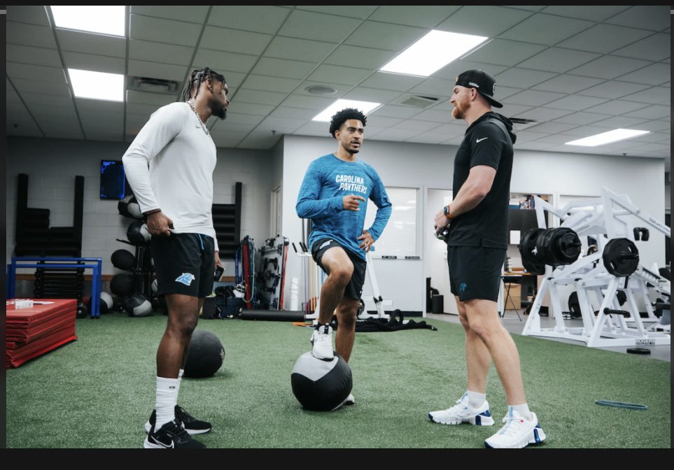 QB1 hitting the gym!!💪💪
#Panthers 
#KeepPounding