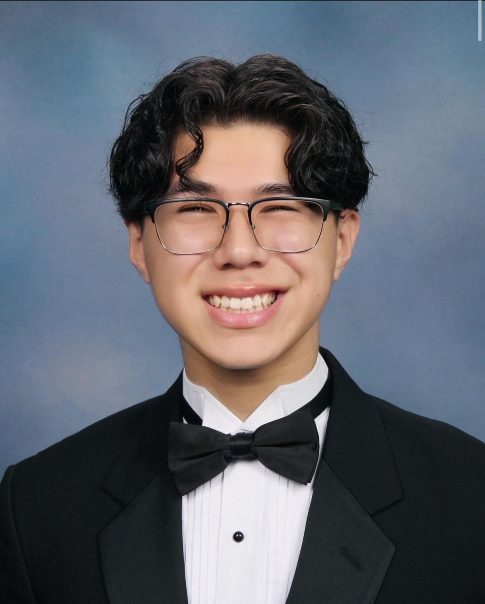 OcoeeKnights's tweet photo. Congratulations Toni Lim who has been named a Gates Scholar for the Class of 2024! This is one of the most competitive and prestigious scholarships in the country. With over 53,000 applicants, Toni was one of 750 students selected. We are so proud of you Toni. #ThisIsOcoee https://t.co/hZgOwjykzz