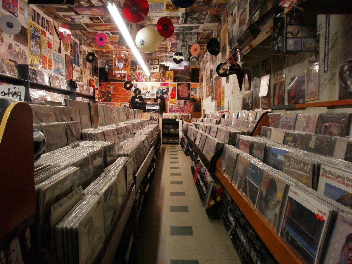KLBPFM's tweet photo. Did you enjoy your #RecordStoreDay2024?! Tag us in your photos and we will repost! Where did you end up today? #RecordStoreDay #RSD2024 #RSDDrops https://t.co/sTnjuBZ2Dz
