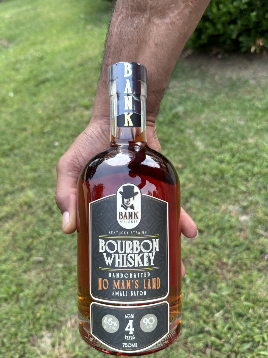 a803prodigy's tweet photo. 👨🏾‍💻🦦🤧🥃 The Pack Has Landed @BankSpirits 🤌🏾 It Still Pays To $BANK With Us @BankercoinAda #CryptoCommunity #Cardano #CardanoCommunity #Web3 #Utility #Bank #Bourbon #Whiskey https://t.co/f32ypBIxOm