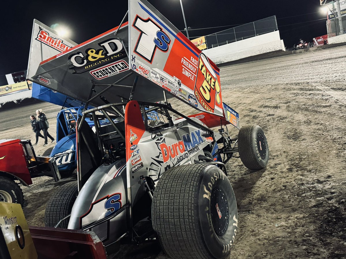 𝗦𝗧𝗔𝗥𝗧𝗜𝗡𝗚 𝟮𝗡𝗗: @LSchuchart1s The @SharkRacing1a1s driver is chasing both his first @TSS_Haubstadt win and first World of Outlaws @NosEnergyDrink Sprint Car victory of 2024! 𝗡𝗘𝗫𝗧 𝗢𝗡 @DIRTVision.