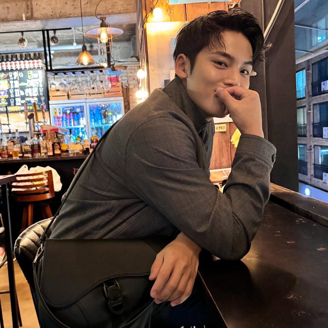 lostflms's tweet image. About last night. 💭