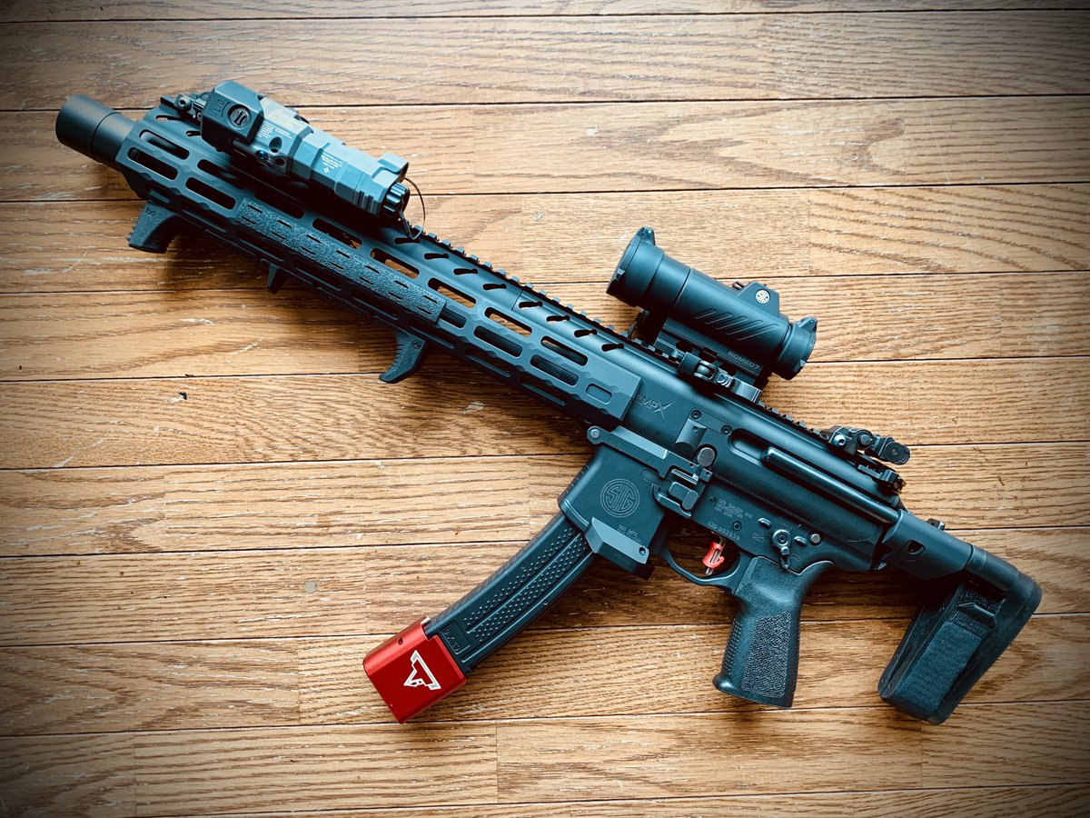 APFG MPX
何だかんだでハンドガード増えたなぁ