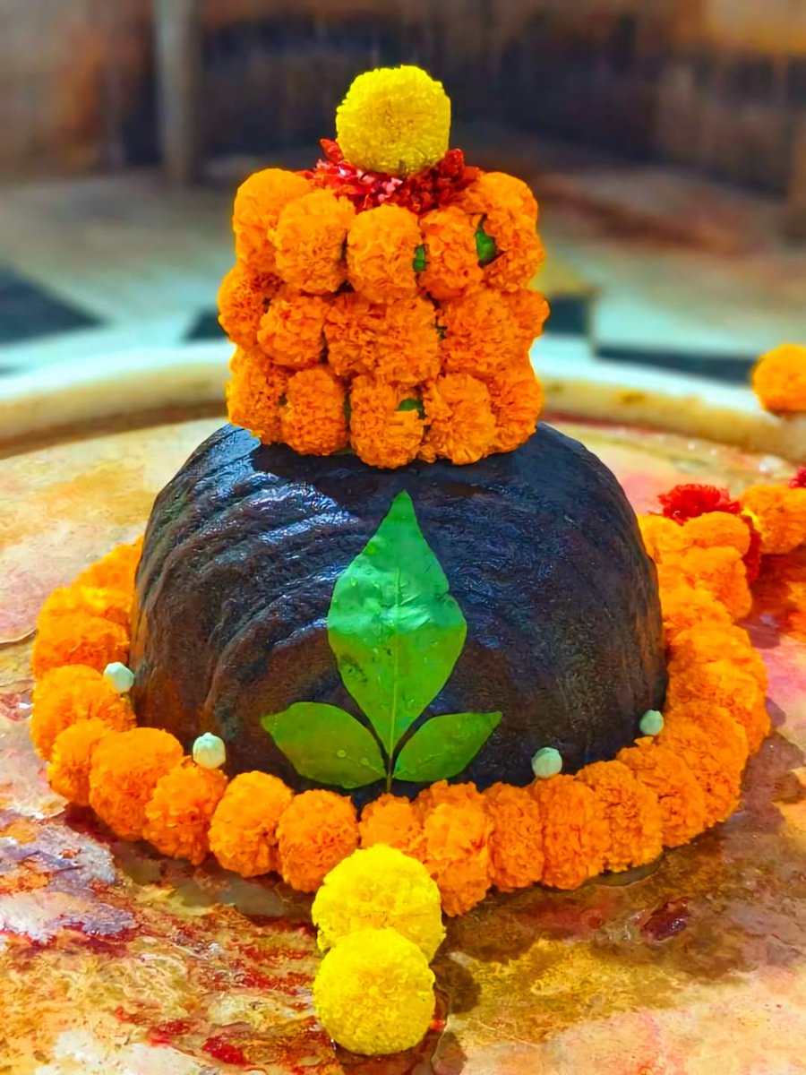 🚩।।ऊँ नमः शिवाय।।🚩 यक्षस्वरूपाय जटाधराय, पिनाकहस्ताय सनातनाय। दिव्याय देवाय दिगम्बराय, तस्मै य काराय नमः शिवाय।। ।।हर हर महादेव।। 🙏🙏