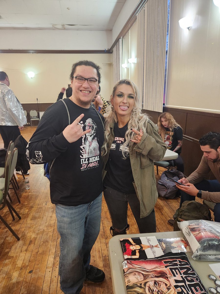 Got to see two awesome ladies I haven't seen since wrestlecade last year if you don't know about kelsey or angel I'd seriously look into both of them these two women have it all and are some serious badasses...they may not have gotten the wins tonight but they delivered for sure!