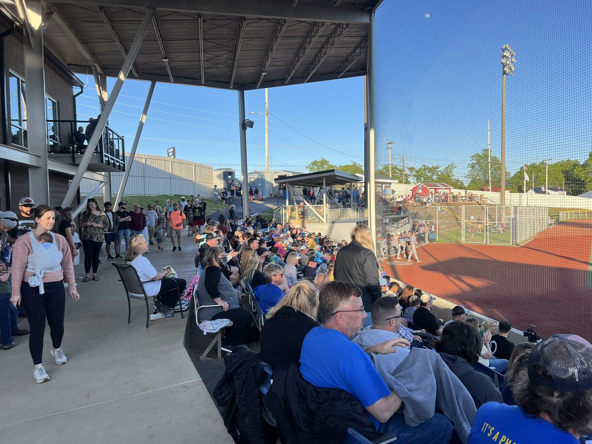 Shoutout to the nearly 2,200 fans that helped us pack out Hooker Field at Lou Whitaker Park for Hometown Heroes Night!

We appreciate all of you!

#PHamily