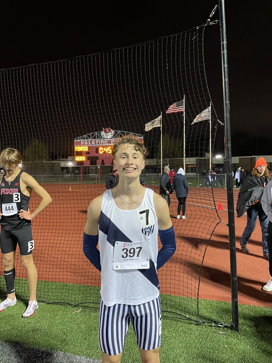 Gavin Borger runs a great race to earn 3rd place in the 800 Meter Run Main Event at Palatine Distance Night! 1:56.03!! #TheCRC #ChampionshipCharacter