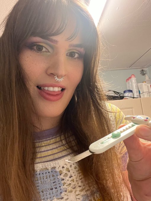 Would you take the key bump from the cinnamoroll box cutter? 😳💕 https://t.co/5wBtvqEcgz