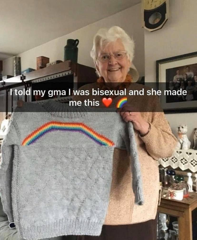 Le dije a mi abuela que era bisexual y me hizo esto 🥹🏳️‍🌈