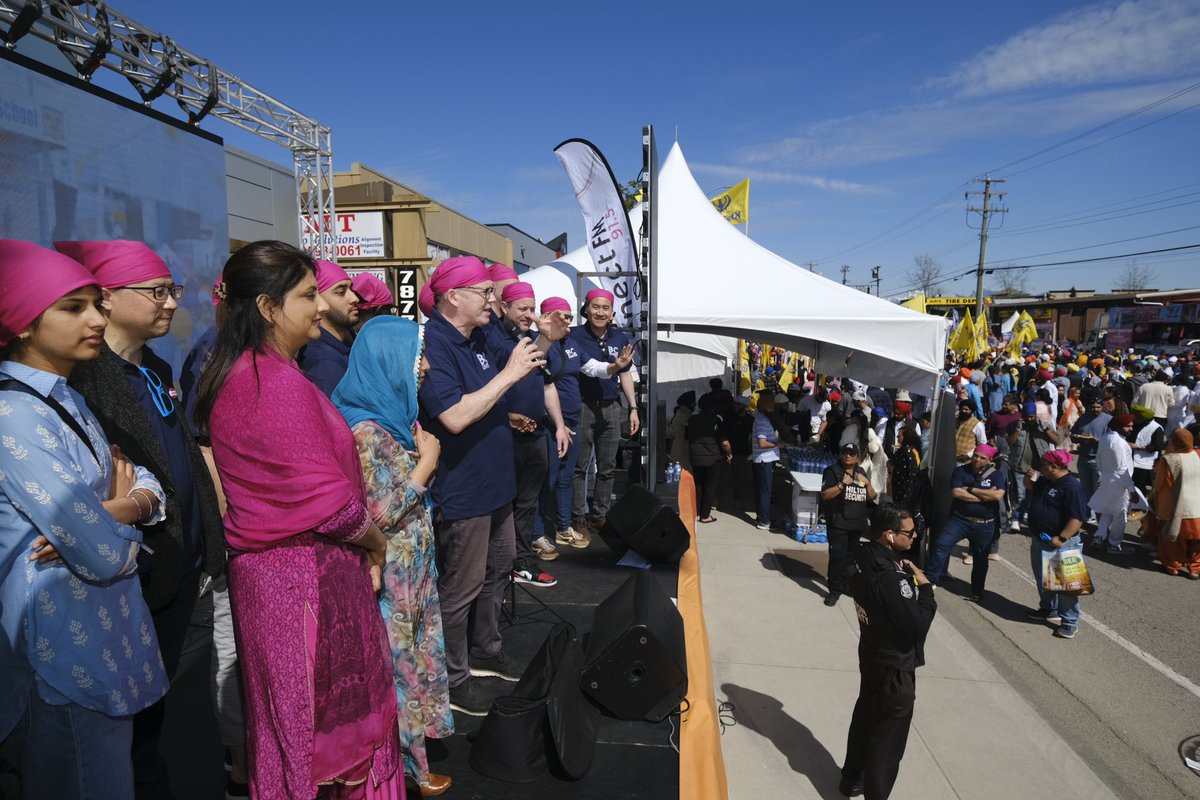 voteBCUnited's tweet photo. An unforgettable day at the Surrey Vaisakhi Parade with our incredible MLAs and Team 2024 candidates! 🌾🎉 

An honour to celebrate diversity, unity, and community alongside our dedicated team. 

Shout out to the hundreds of thousands of people who joined embracing the vibrant culture and spirit of Vaisakhi. #SurreyVaisakhi