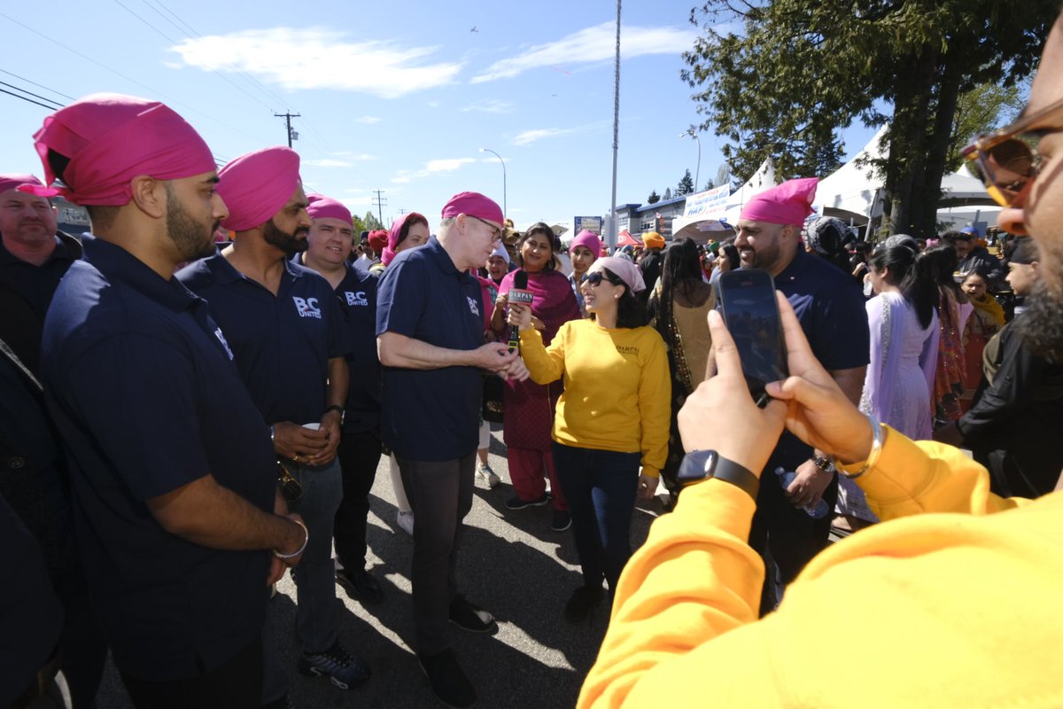 voteBCUnited's tweet photo. An unforgettable day at the Surrey Vaisakhi Parade with our incredible MLAs and Team 2024 candidates! 🌾🎉 

An honour to celebrate diversity, unity, and community alongside our dedicated team. 

Shout out to the hundreds of thousands of people who joined embracing the vibrant culture and spirit of Vaisakhi. #SurreyVaisakhi