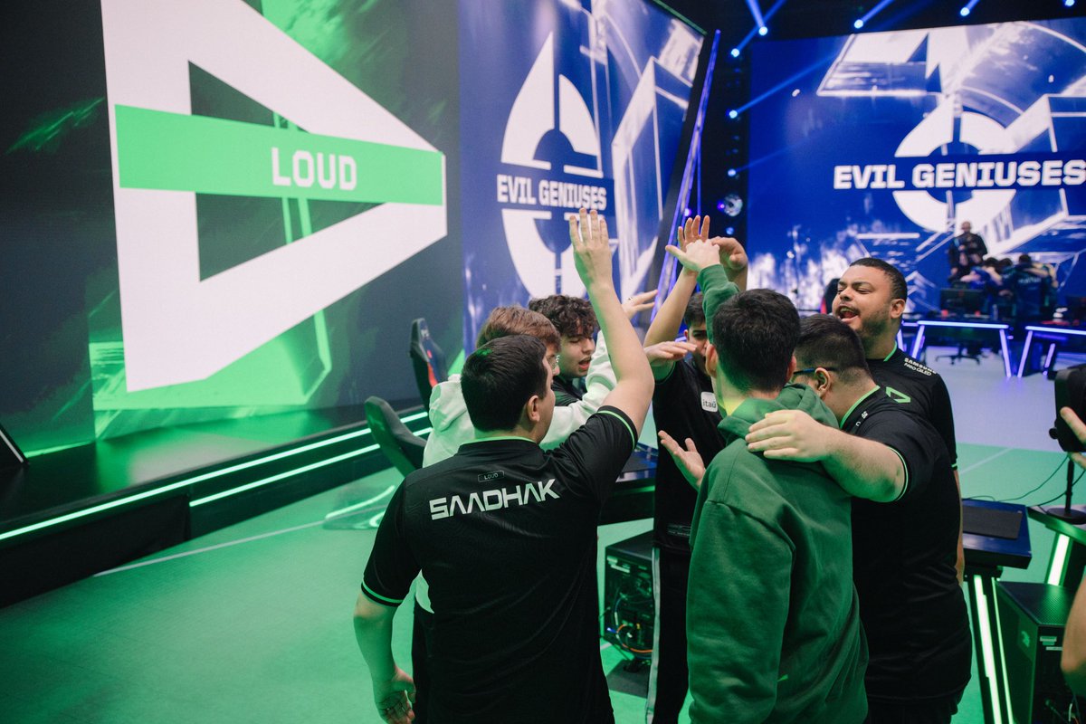 Encerramos em 1x2 a MD3 vs C9 pelo VCT Americas e a LOUD VALORANT retorna ao palco doa 24 contra o time da KRU Obrigado pela torcida de todos 💚 #LOUDWIN🇧🇷