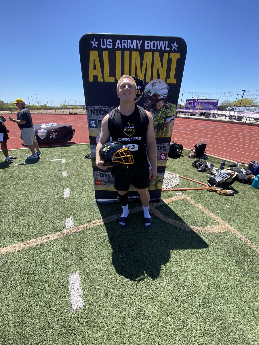 JacksonMurray87's tweet photo. Had a great time competing at the @USArmyBowl combine. Always great getting work in with @silverbackdela. Thank you @joeray36 for giving me the opportunity to be one step closer to playing at the US Army All American Bowl.
@CoachDitmore 
@CoachCodyCraw
@Coach_TUI 
@CoachMann90 
@CoachBibbs52 
@CoachBobbyDaly 
@CoachMLinehan 
@Rundatheball 
@CodyHawkins 
@Coach_RSpringer 
@TevitaLose 
@cowstown