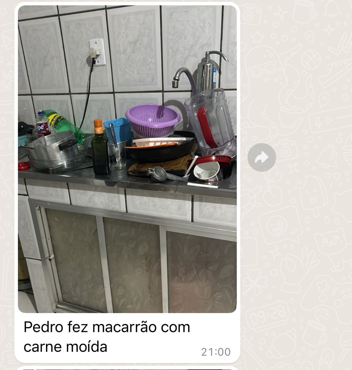 alanitcha's tweet photo. homens cozinhando 😍 https://t.co/PqiQQnMuJD