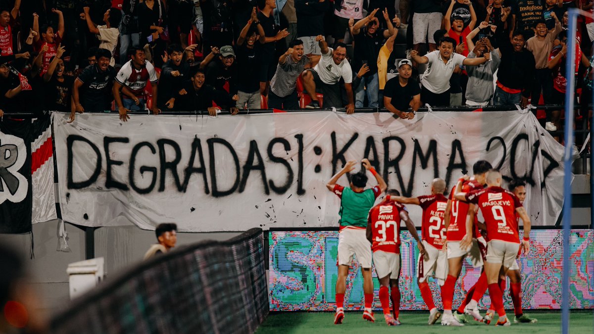 BaliUtd's tweet photo. Selamat tanggal 2-1 Ton❤️

#BaliUnited #9row https://t.co/0p8xwIgBNt
