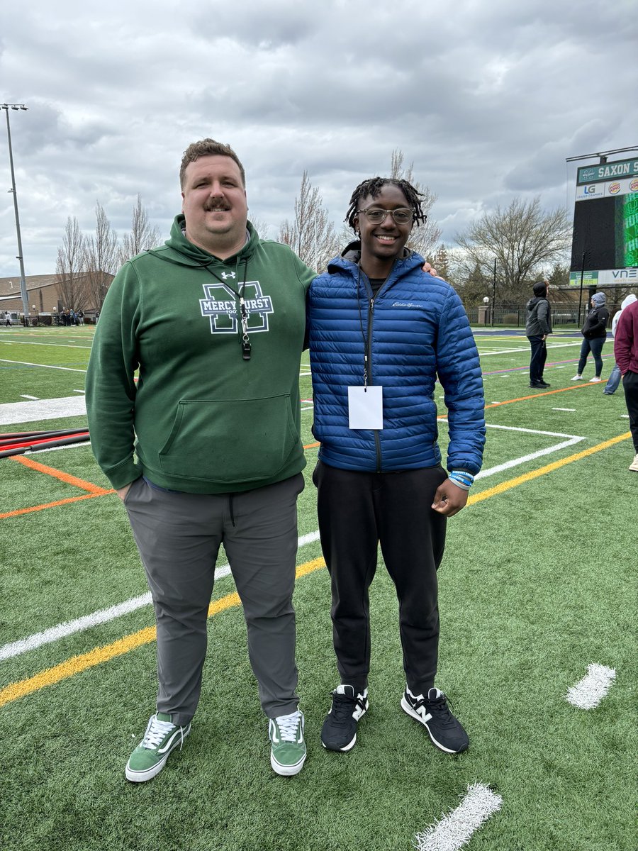 I had a great time seeing the campus and the community the program holds. Thank you for having me <a href="/CoachWaring/">Mike Waring</a>!
<a href="/RealCoachBruno1/">Brian Bruno</a> <a href="/brucewill15/">Bruce Williams</a>
<a href="/CBASyrFootball/">CBA Syracuse Football</a>