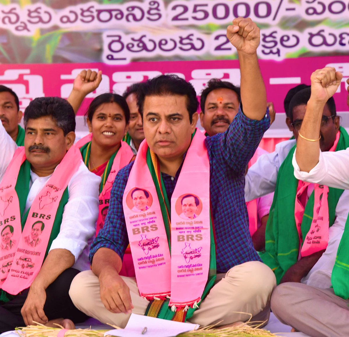 NAR_Handle's tweet image. ‘Here&apos;s why &amp;amp; how #BRS is the most important and relevant political party in Telangana’ 🚨👇

• BRS Party is the only party in Telangana addressing &apos;#PaddyProcurement&apos;.
• BRS Party is the only party fighting for the promised &apos;#CropBonus&apos;.
• BRS Party is the only party ensuring…