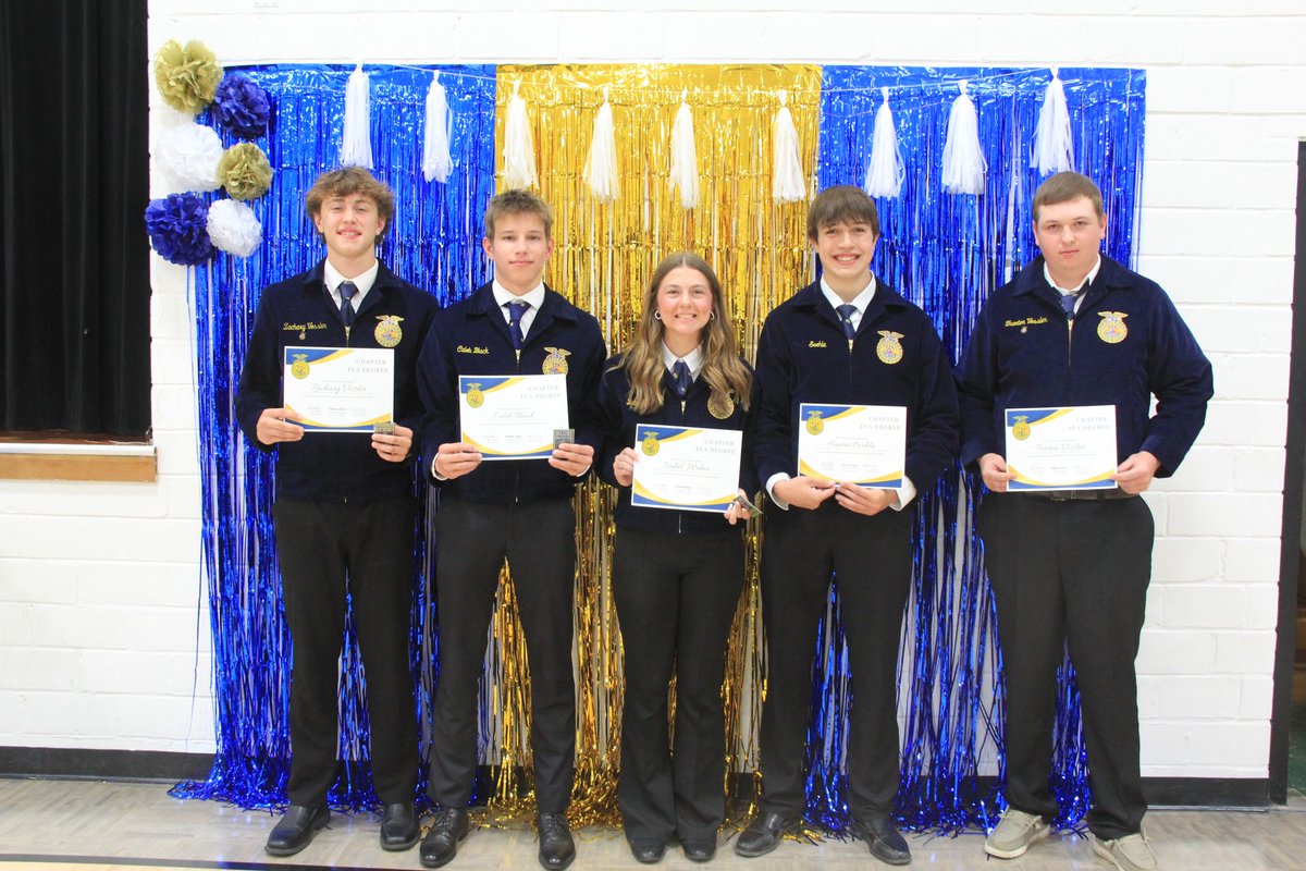 emf_ffa's tweet photo. Congrats to our State, Chapter, Greenhand, and Discovery Degree recipients! #emfbobcats https://t.co/8MXaOfyMyI