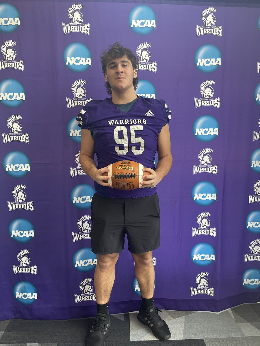 HysalliuBeni's tweet photo. Thank you @Coach_Spencer11 For having me at @WinonaState_FB Cant wait to be back!
@PaarJoel 
@Athletics_OCHS https://t.co/Vd7ERBZeQh