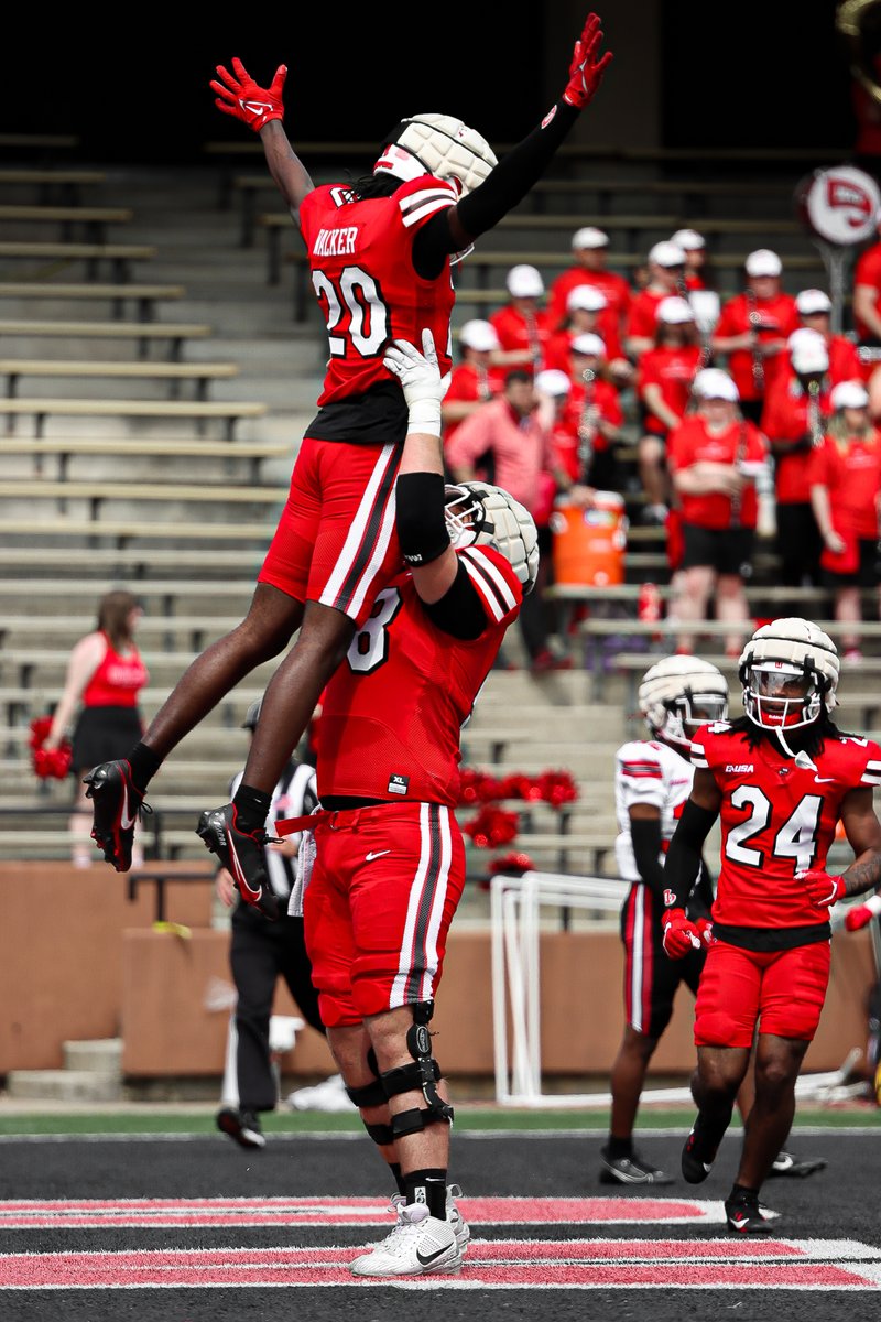 *Creed's "With Arms Wide Open" crescendos to maximum volume* #GoTops #SpringGame