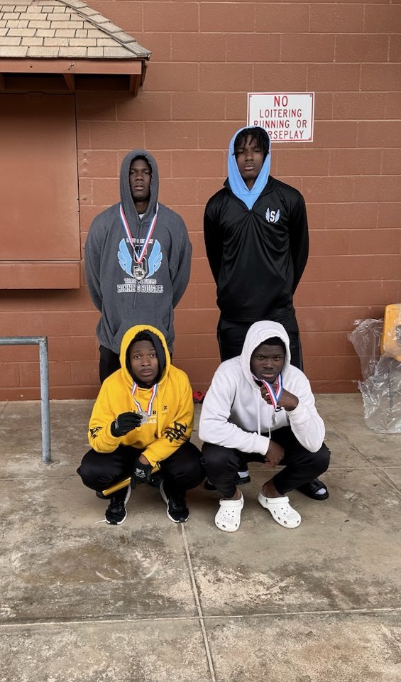 ASeguinTrack's tweet photo. Punched our 🎟️ to Austin!! Your Cougs braced the weather and multiple delays in Lubbock but will be competing in two weeks in the 4x200!!!! @SeguinSportsMed always there to help out student athletes!!!! @coachjoegordon @blin_jr @AISDSportsInfo @ArlingtonISD https://t.co/eqRPJEwfpA