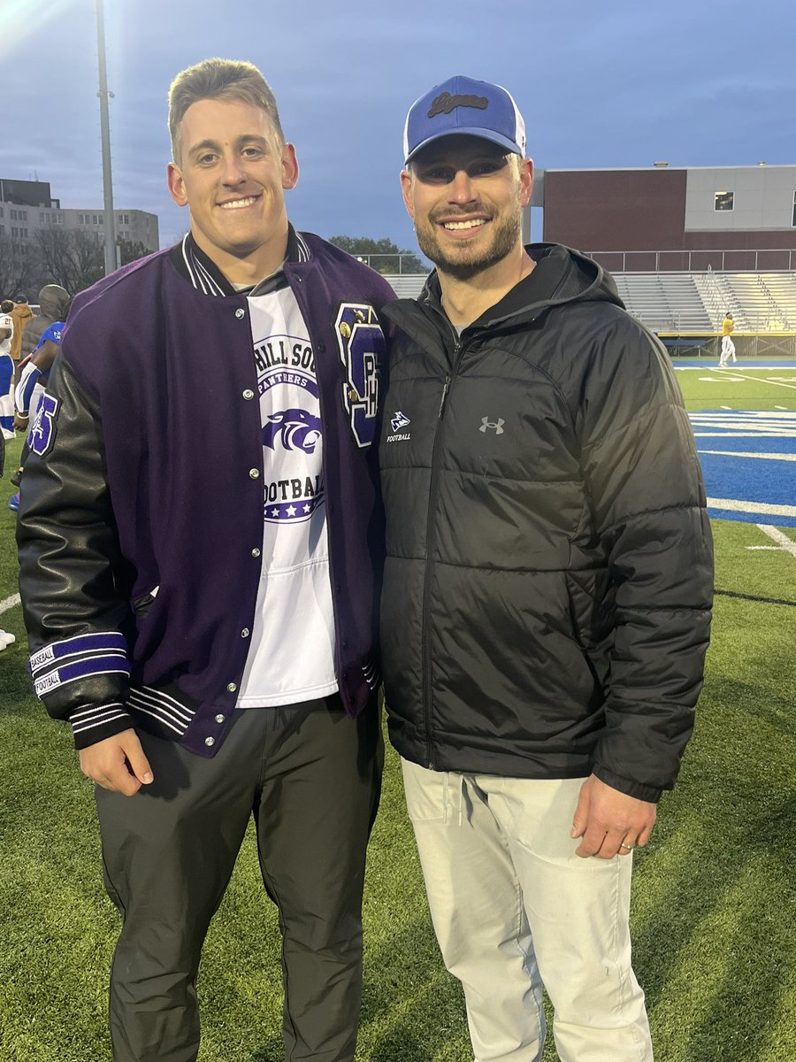 Thank you <a href="/UNK_Football/">UNK Football</a> for having me out for the Spring Scrimmage. I’m excited to head back up to Kearney over the Summer.
<a href="/CoachRHeld/">Ryan Held</a> @TheGodfather_O <a href="/_CoachDelk/">Jake Mandelko</a> <a href="/Coachponcy58/">Justin Poncy</a> <a href="/Coach_Rosey_50/">Roosevelt Gipson III (Ed.S)</a> <a href="/CoachBigReff/">Dustin Reffitt</a> <a href="/PHSPantherFB/">Park Hill South FB</a>