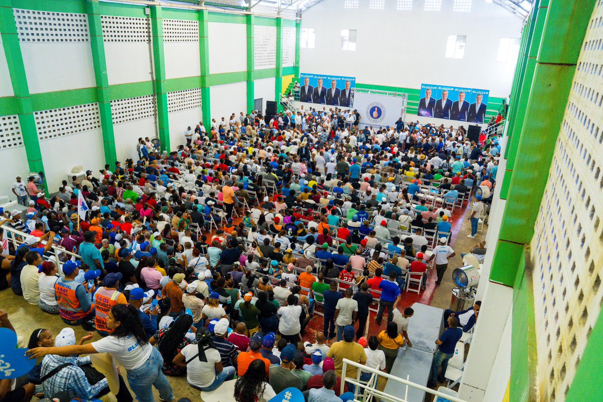 irodriguezduran's tweet photo. Con la juramentación en Puerto Plata del ex miembro del Comité Central del PLD, Javier Clark y todo su equipo político, damos otro paso firme al 70% del presidente @LuisAbinader y la continuidad en el @SenadoRD de @ginette_bj. ¡Bienvenidos! 👍 https://t.co/pElhydVBiZ