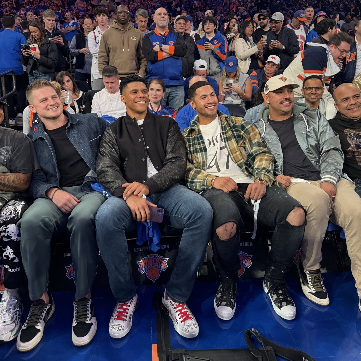 The Yankees are in the house for Game 1 of Knicks-Sixers at MSG! (via @KnicksMSGN)